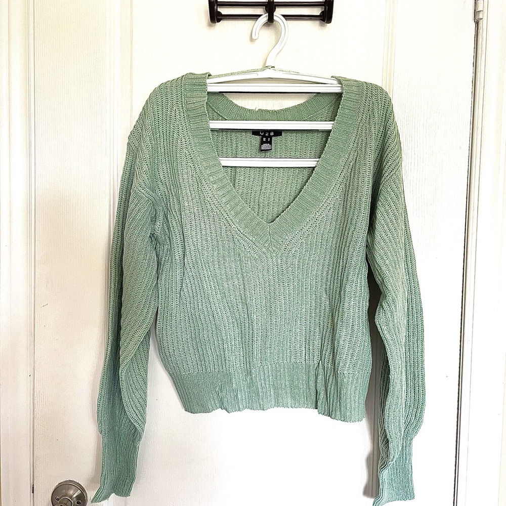 U2B Like New Drop Shoulder Sweater